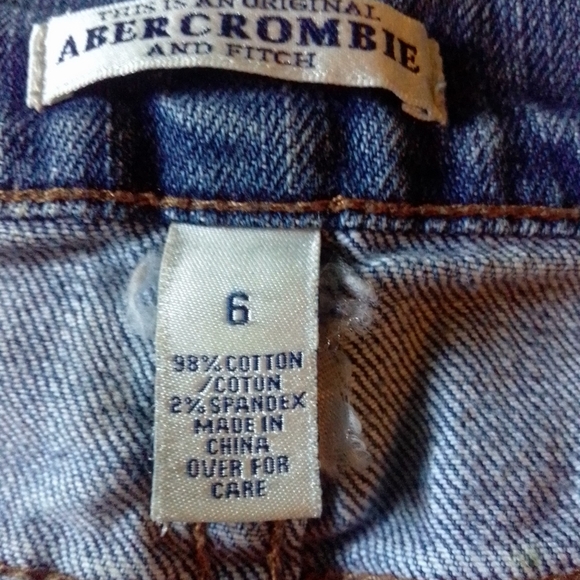 Abercrombie and Fitch Blue Denim Casual Jean Shorts, Women's size 6 - Picture 4 of 7